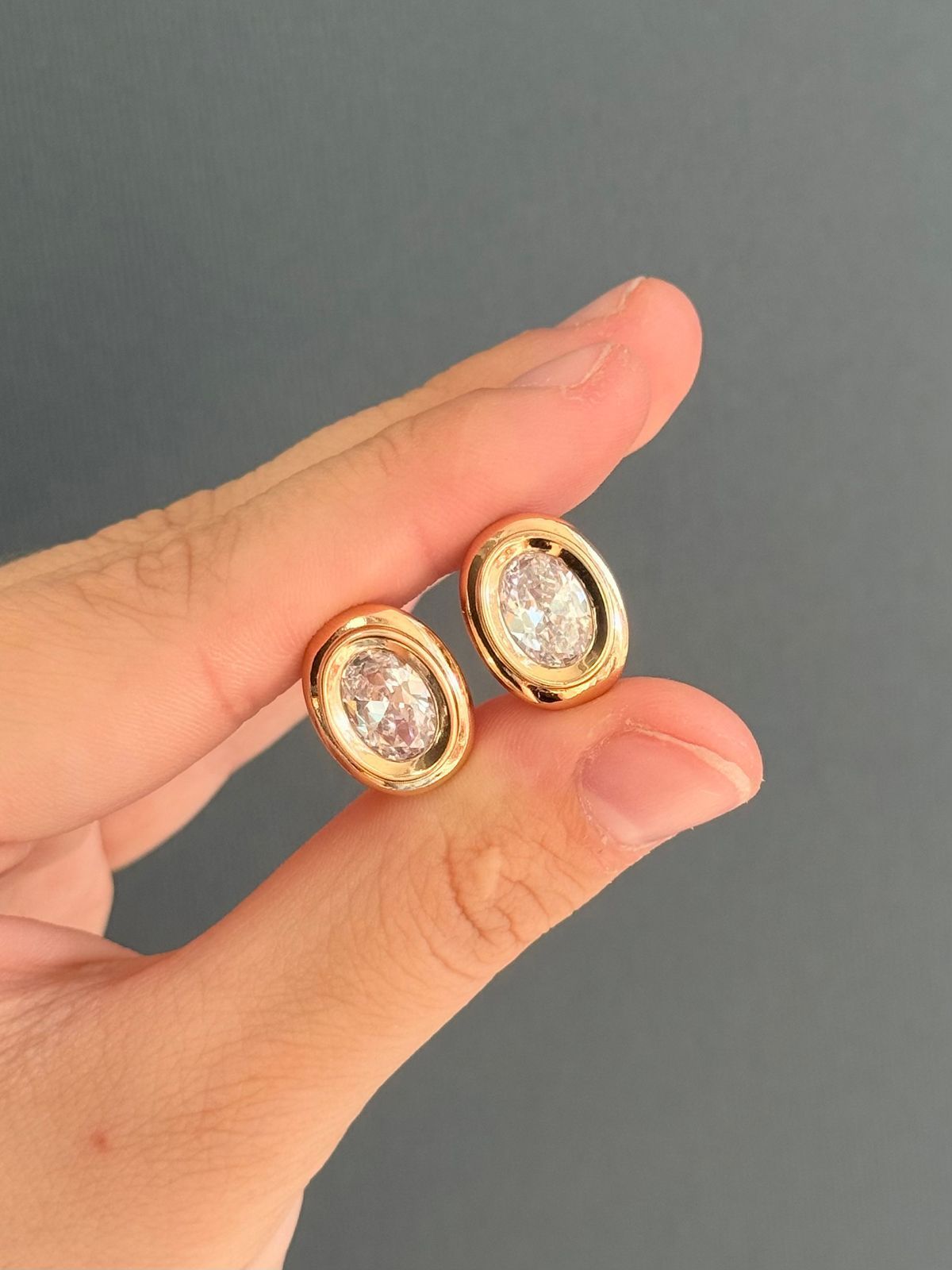 Сережки овал з камінцем у золоті 2955340082934 фото